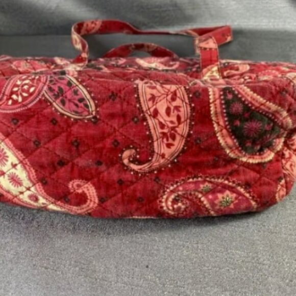 Jordan Accessories NYC Pink Paisley Handbag with Wallet attached inside. 10x10 - Picture 4 of 9